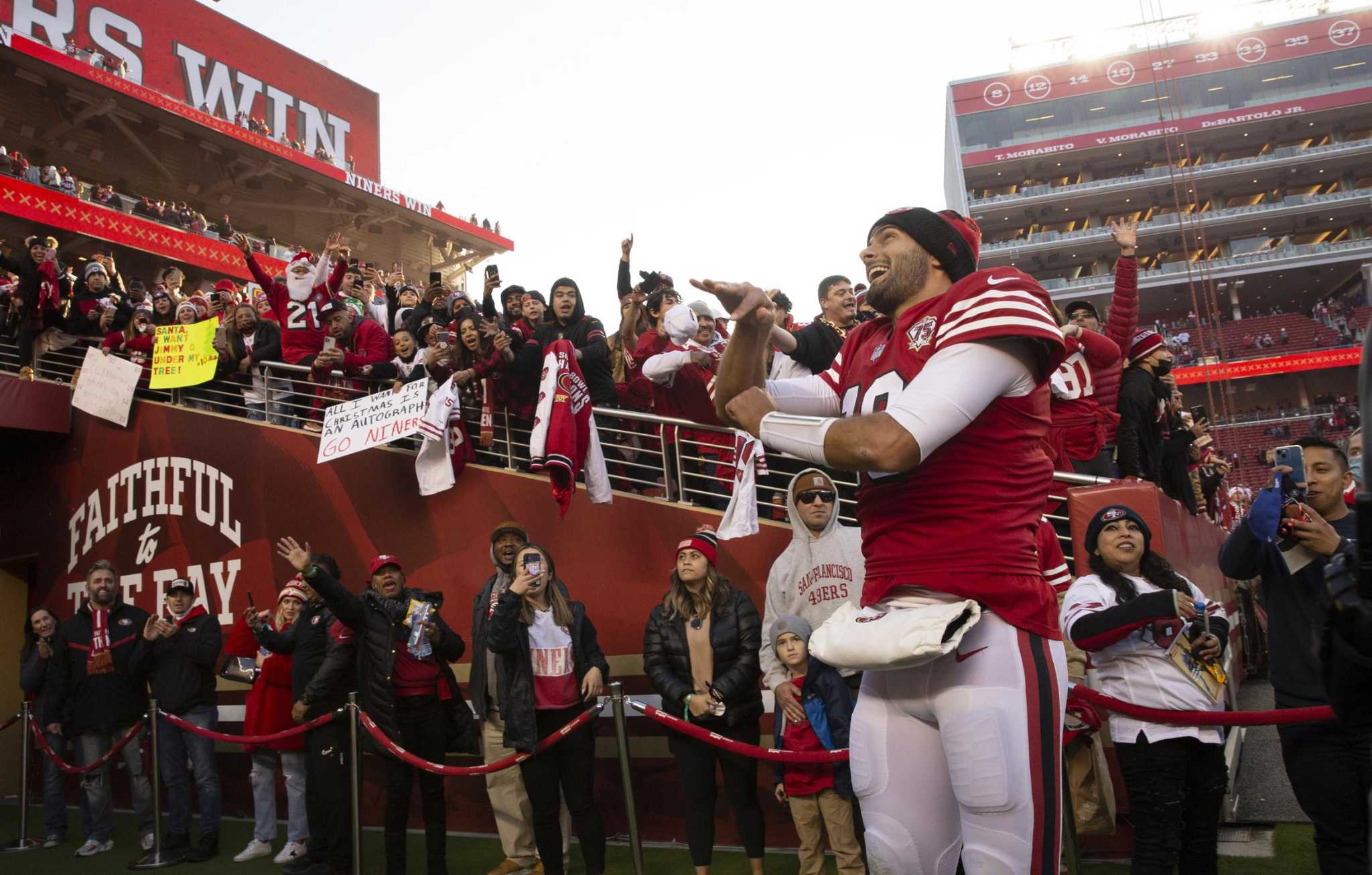 Kurtenbach: Stranger than fiction — empty Levi's Stadium mars 49ers' first  game – Daily Democrat