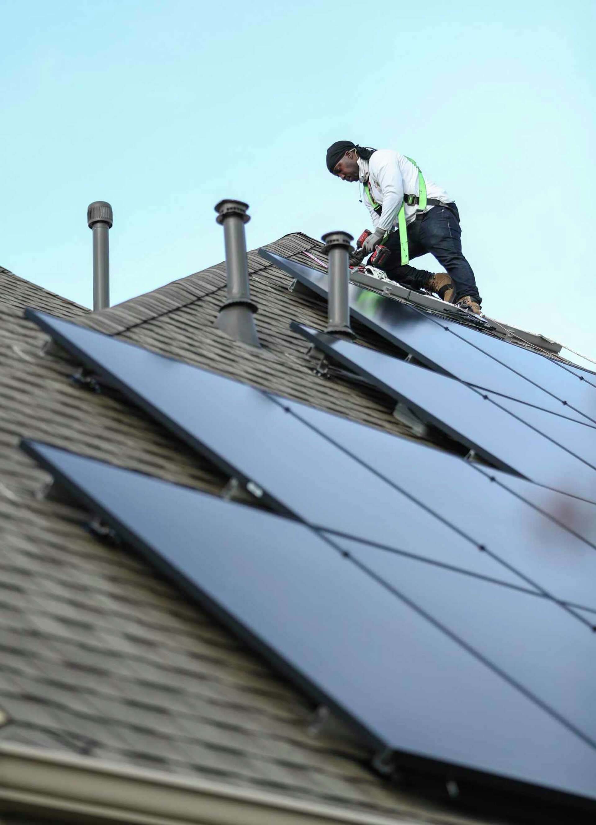 Updated Houston code requires new homes to be 'solar ready.' Here's ...