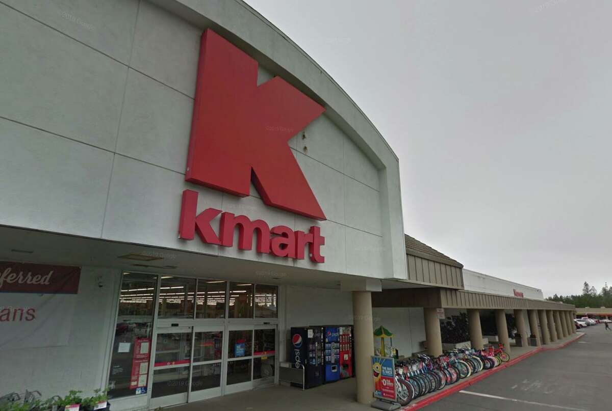 Kmart on Sunday permanently closed its store at the McKnight Crossing shopping center in Grass Valley, the retailer’s last store in California.