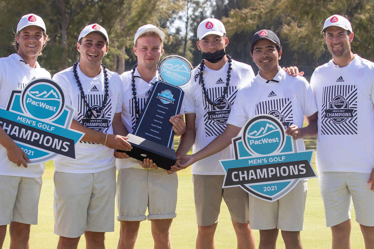 A group photo of the Academy of Art University's 2021 men's golf team after winning the PacWest title. 