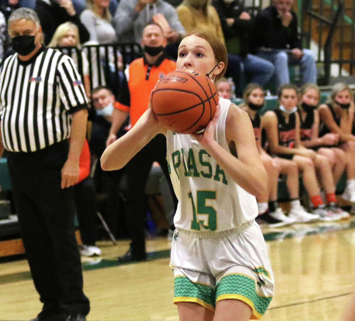 Southwestern's Hannah Nixon, shown lining up a 3 earlier in the season, scored 16 points with four 3-pointers in Monday's Birds' loss to North Mac in Piasa.