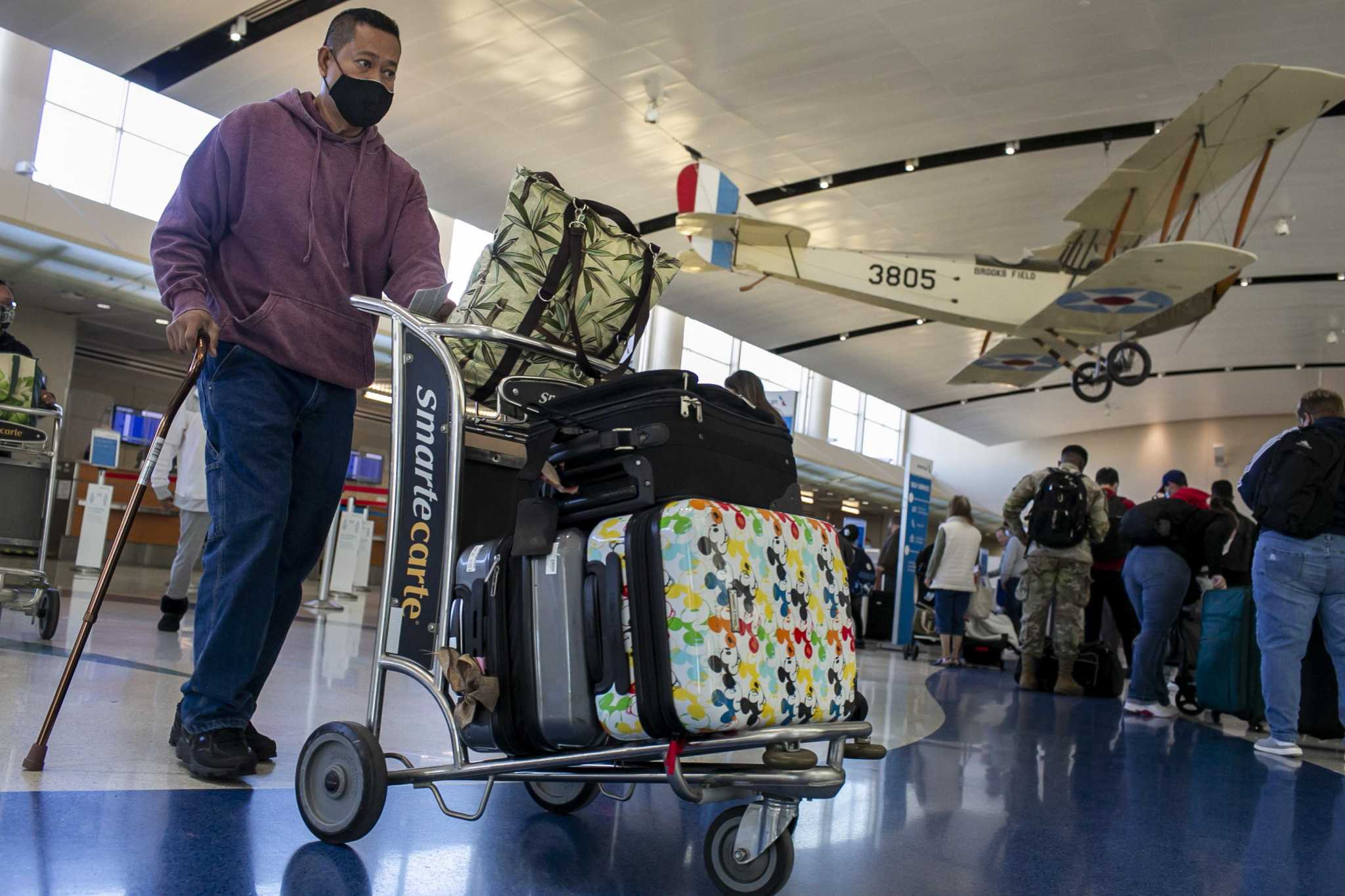 More flights canceled, delayed Sunday at San Antonio airport - Vimarsana News