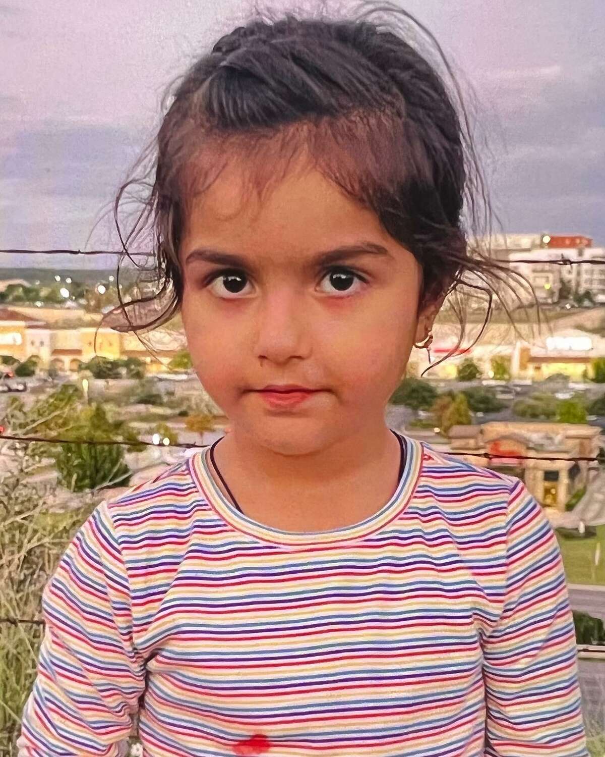Lina Sardar Khil, 3 years old, has been missing since Monday night.