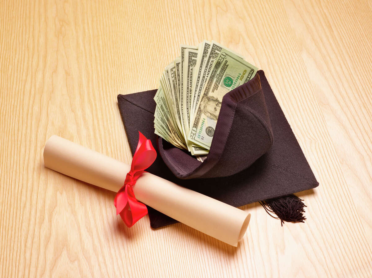 A file image of some money and a mortarboard.