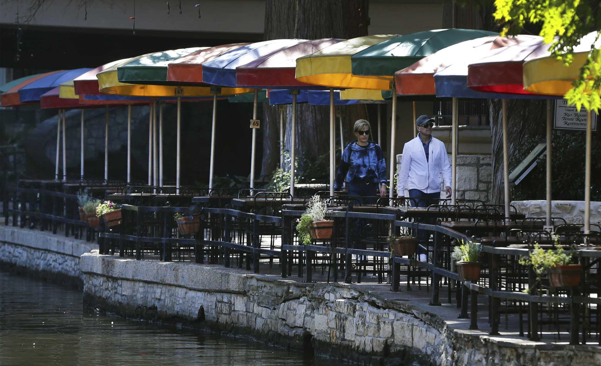 Omicron not slowing most hotels, restaurants — yet - Vimarsana News