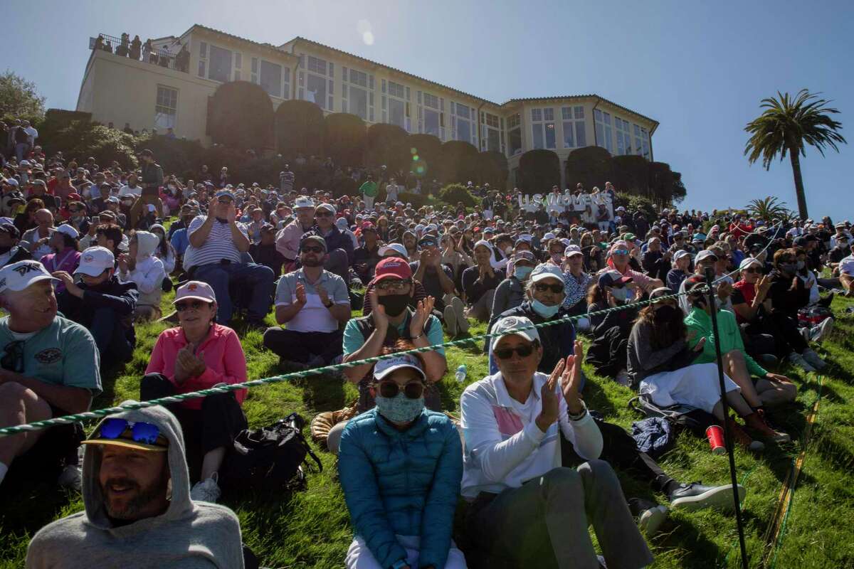 Spectators at the Olympic Club crowd around the No. 18 green to watch the playoff between Yuka Saso and Nasa Hataoka at last year’s U.S. Women’s Open.