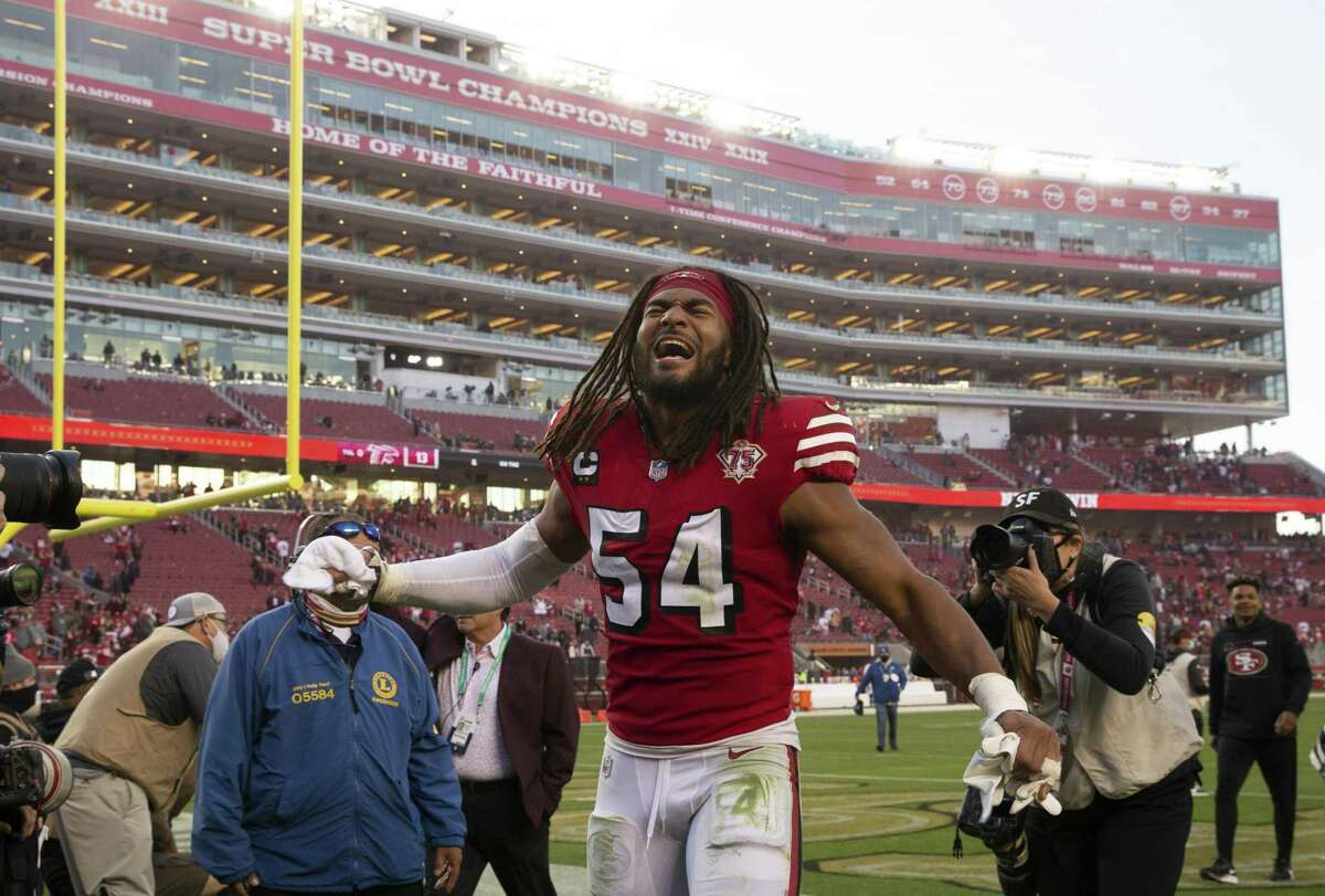 Fred Warner (54) reacts to fans after the San Francisco 49ers defeated the Atlanta Falcons 31-13 at Levi’s Stadium in Santa Clara, Calif., on Sunday, December 19, 2021.