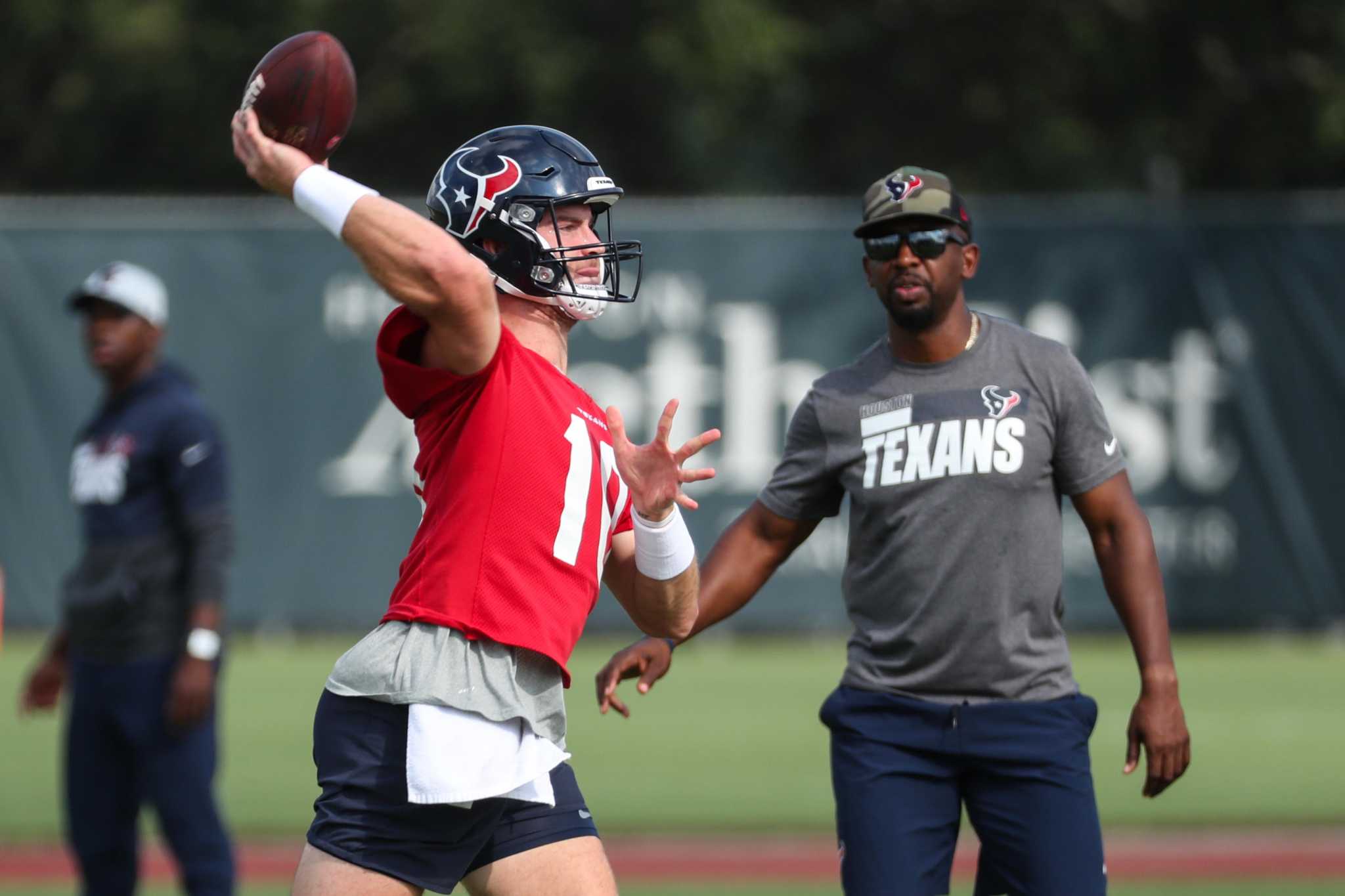 Houston Texans Coach Lovie Smith Defends QB Davis Mills, Pep