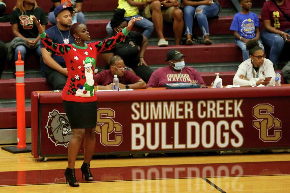 Second half surge leads Lady Bulldogs past rival Atascocita