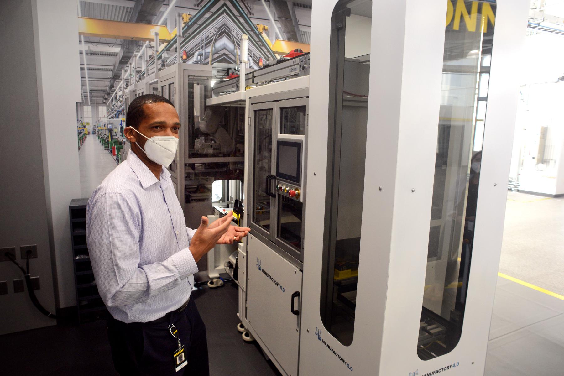 'We just don't have an adequate supply': Amid boom, CT manufacturers struggle to fill open jobs - Vimarsana News