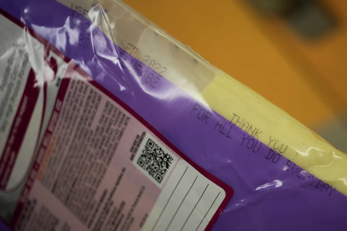 A message of support is printed on a supply bag inside the Progressive Care Unit and Intensive Care Unit at MidMichigan Medical Center-Midland Thursday, Dec. 23, 2021.
