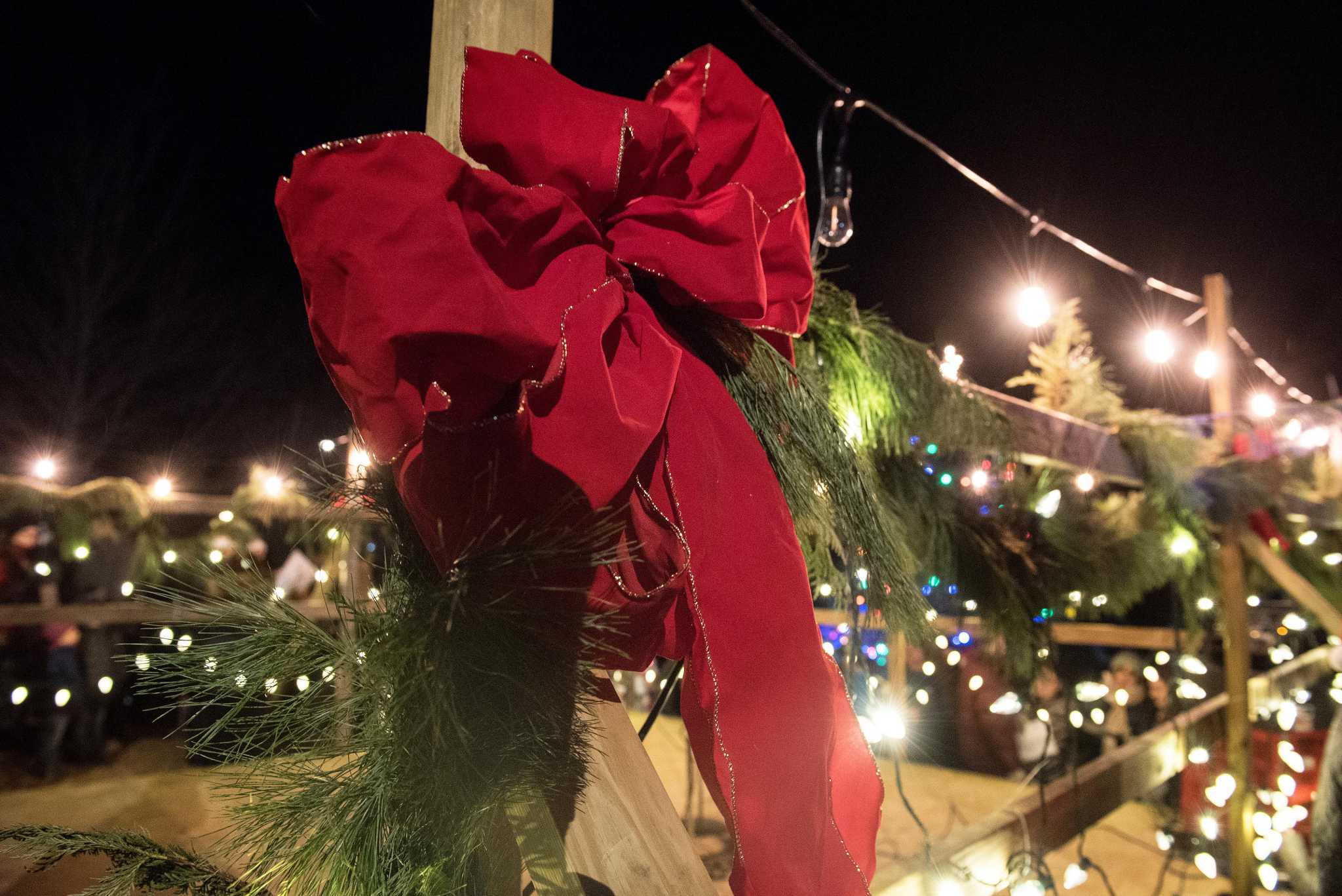 Christmas Eve caroling returning to God's Acre in New Canaan - Vimarsana News