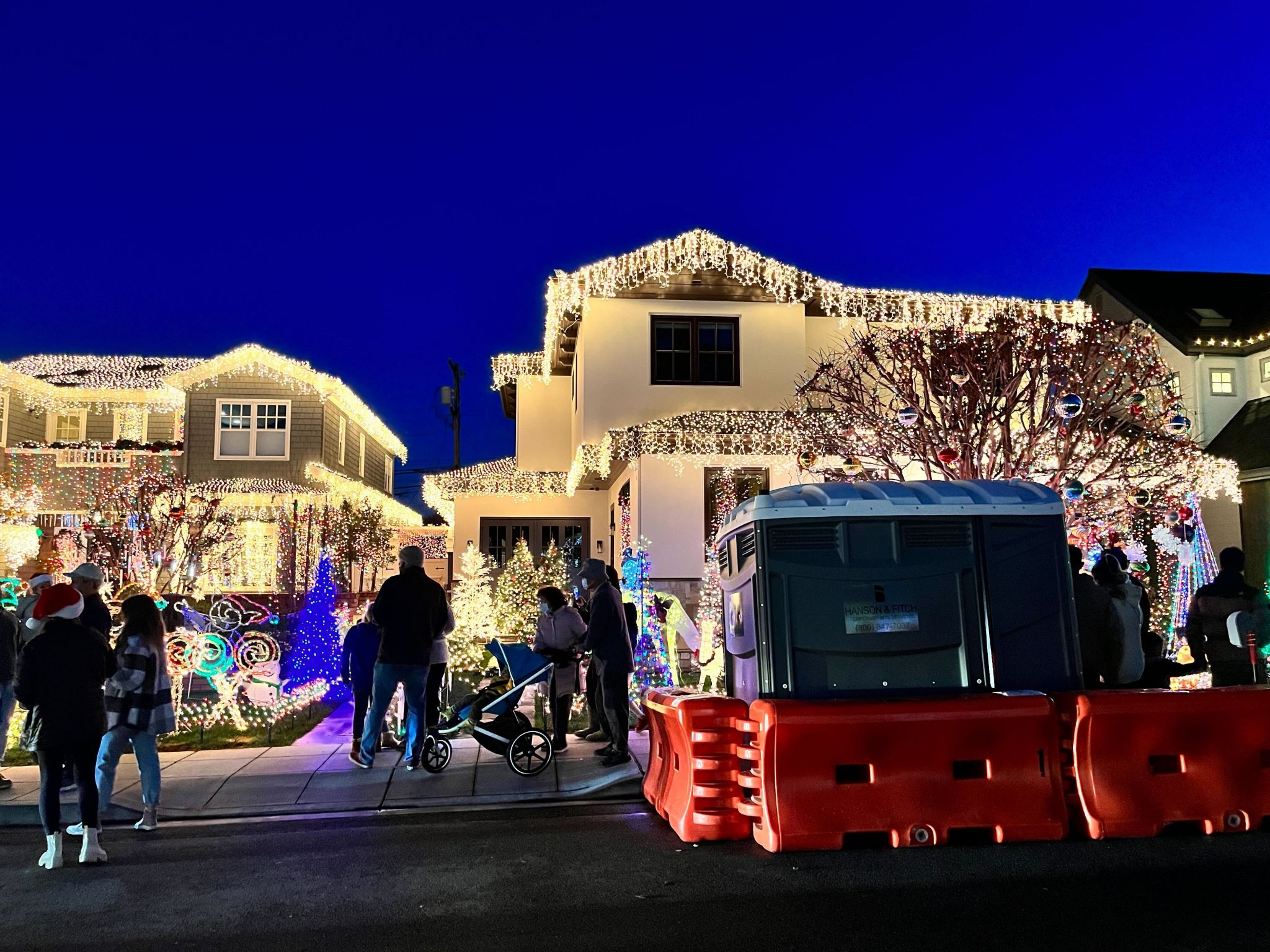 San Carlos Christmas Lights 2022 Officials In Bay Area Town Have Ruined The Christmas Spirit On Eucalyptus  Avenue, Neighbors Say