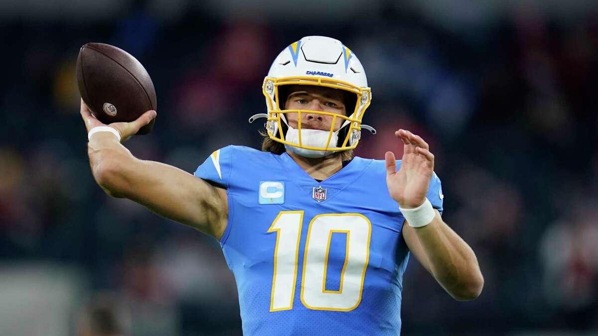 Justin Herbert, Chargers QB, named AP Offensive Rookie of Year