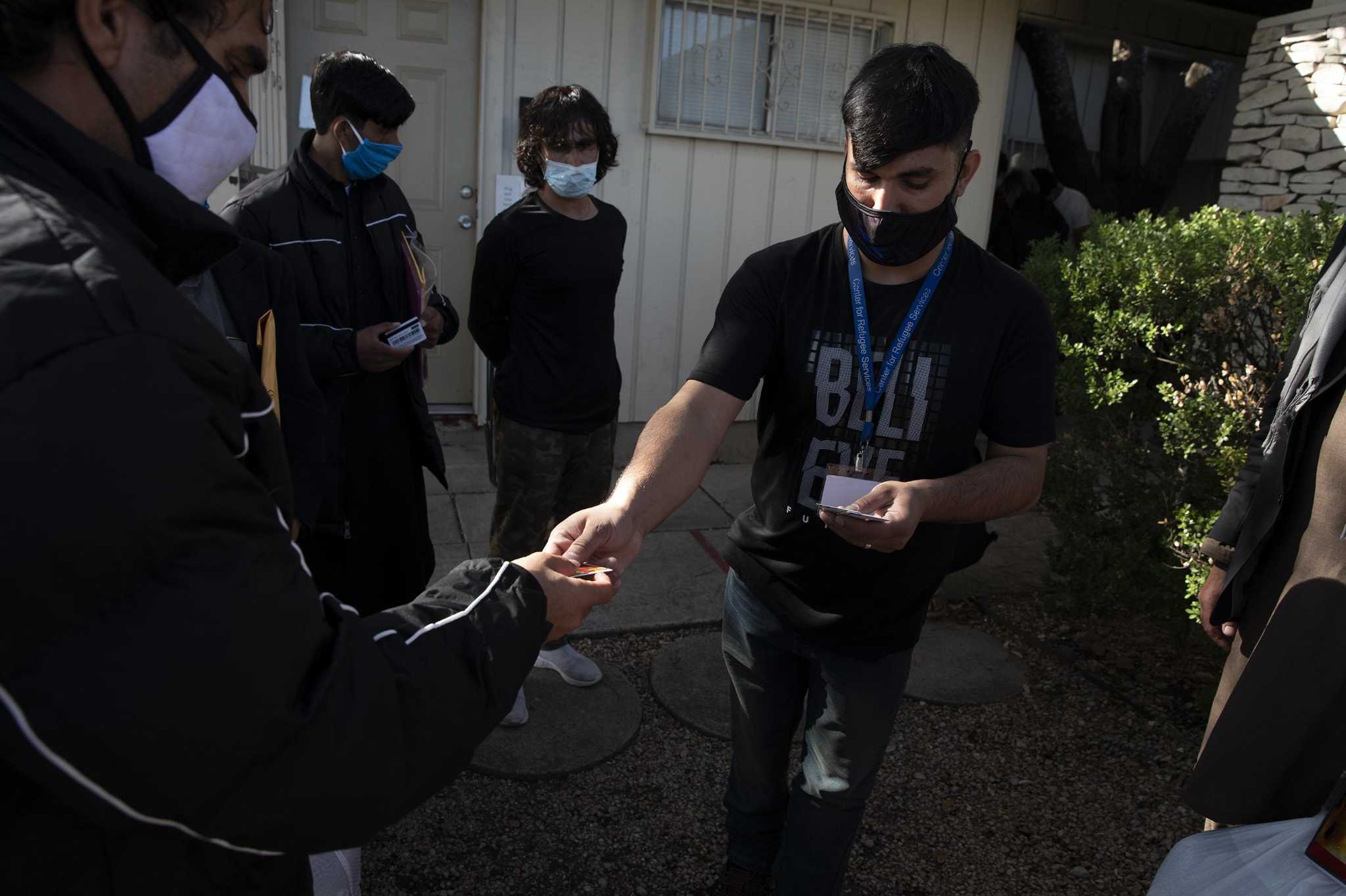 Hundreds of Afghans, arriving with the Christmas season, find refuge in San Antonio - Vimarsana News