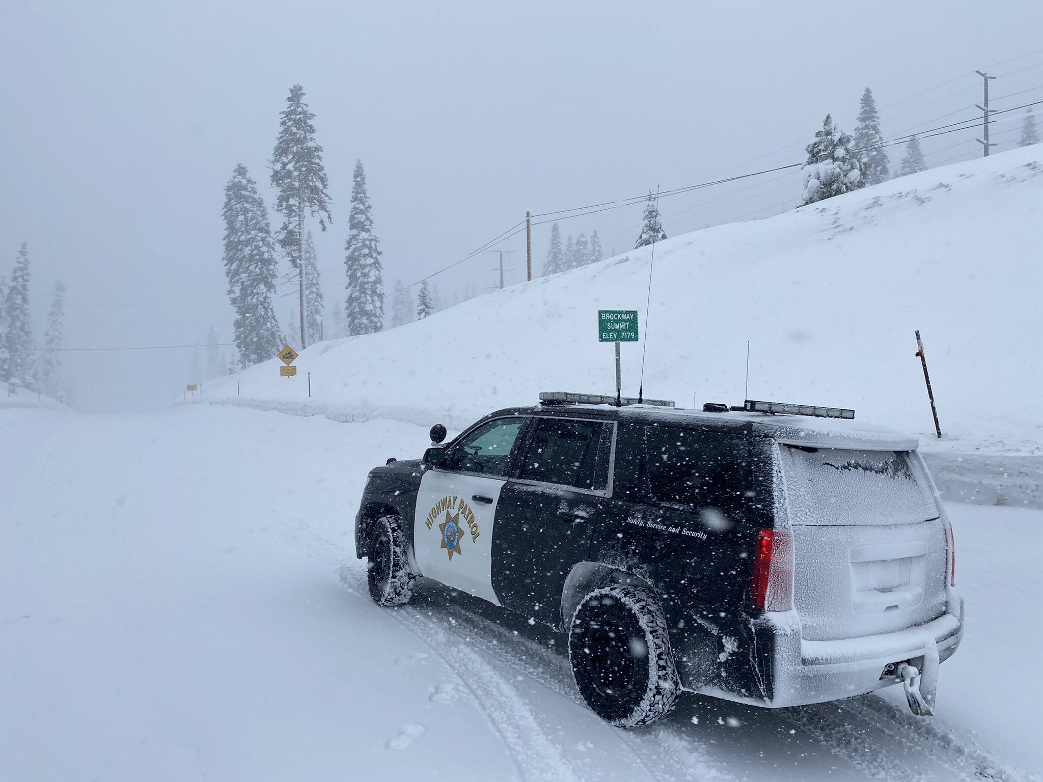 70-mile stretch of I-80 in Sierra closed due to Tahoe snowstorm – SF Gate