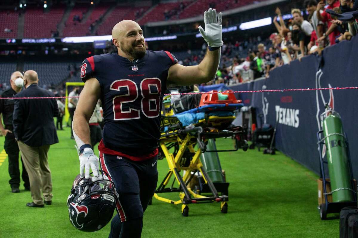 Texans sign Rex Burkhead to one-year extension