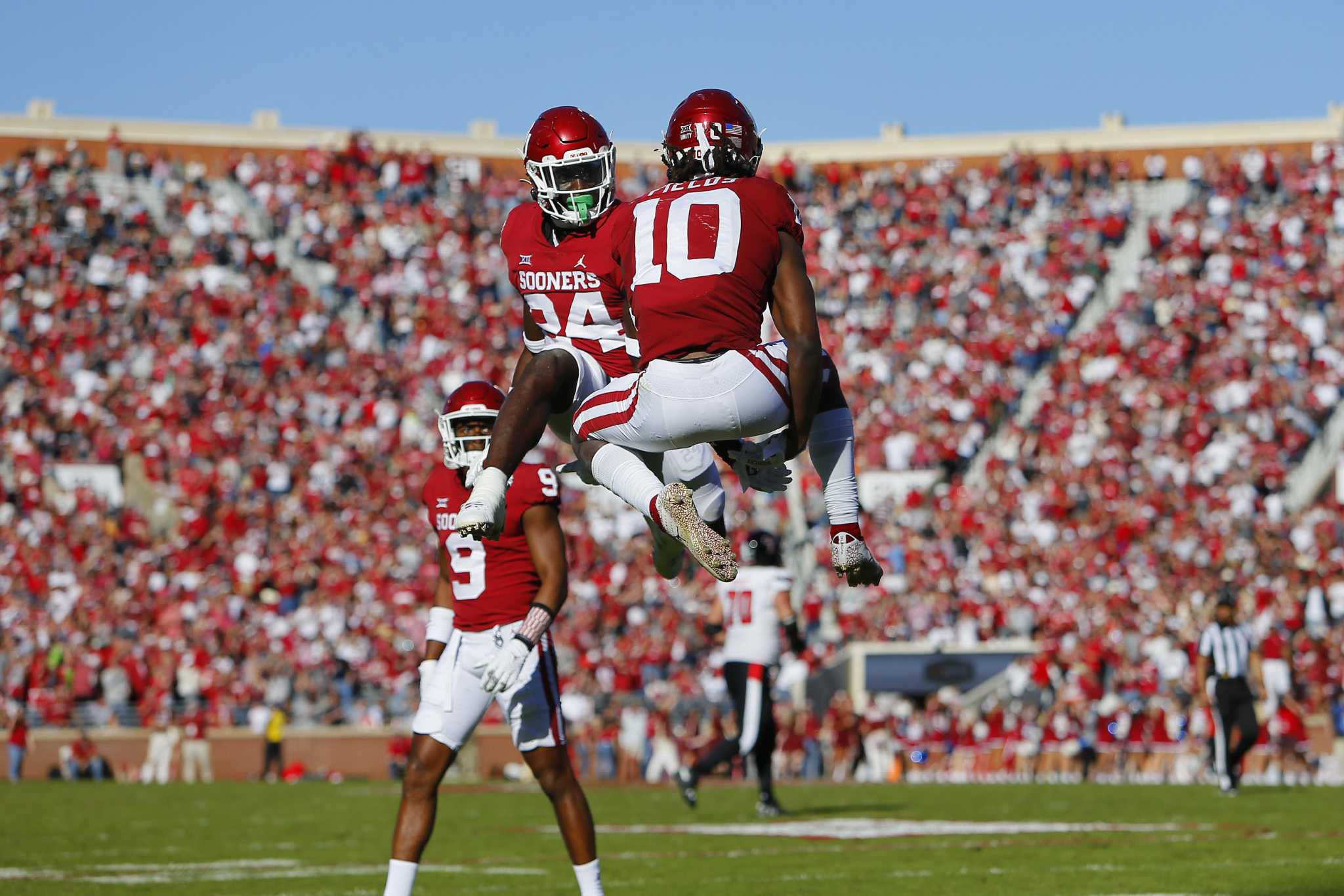 Oklahoma football: Nik Bonitto an emerging defensive star