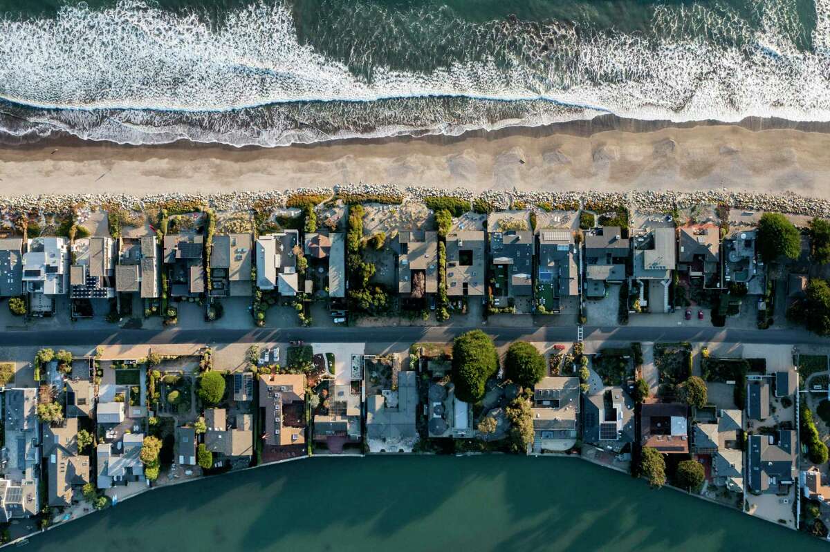 Without intervention, flooding linked to rising seas could damage or destroy between 200 and 400 of Stinson Beach’s 775 homes by 2030.