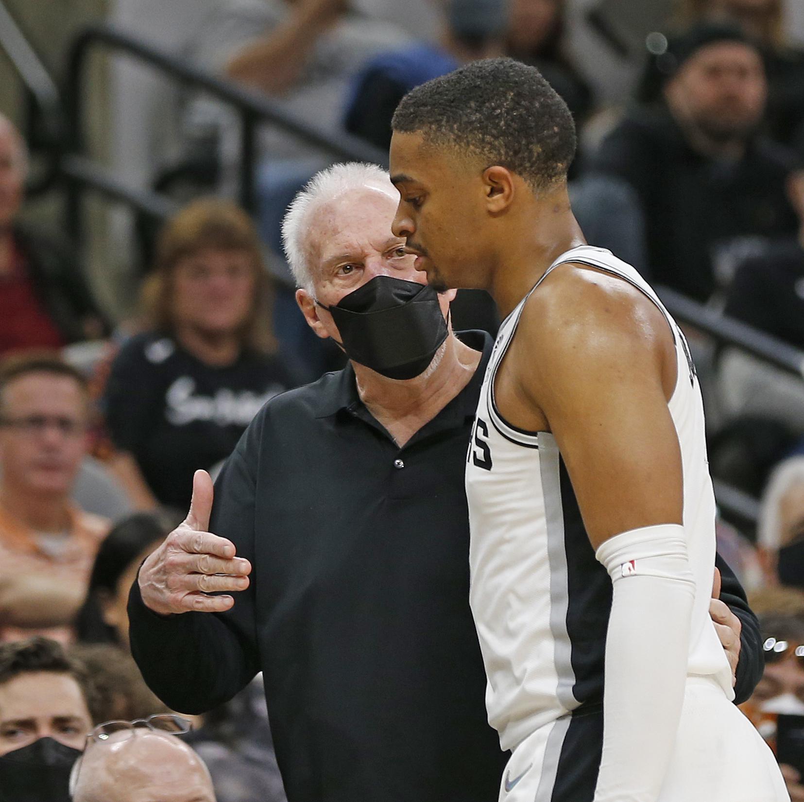 Spurs score a seasonhigh in lopsided win vs. Pistons