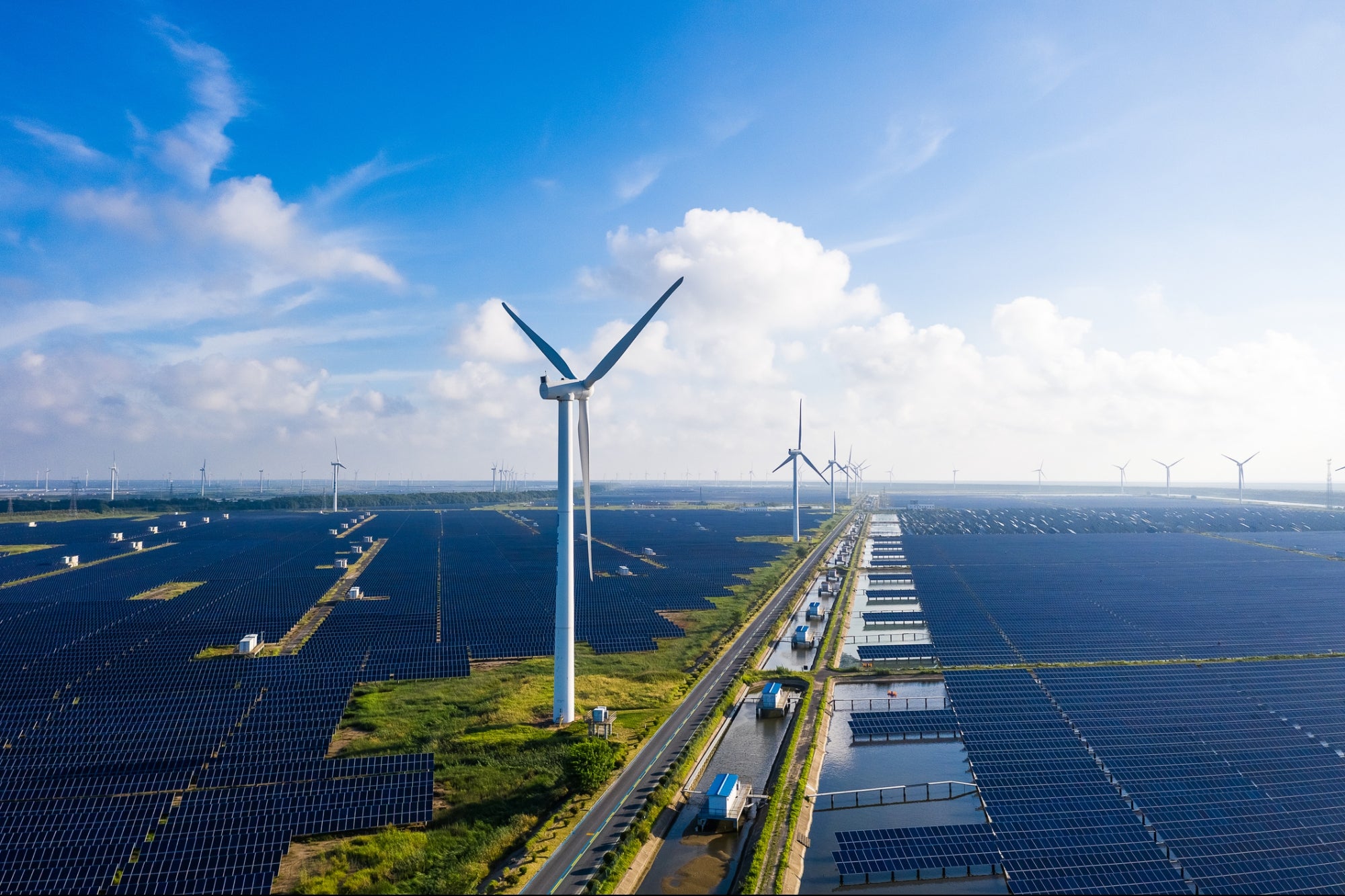 Opportunities and Challenges for Entrepreneurs Thinking About Indonesia's Solar Energy Sector - Vimarsana News