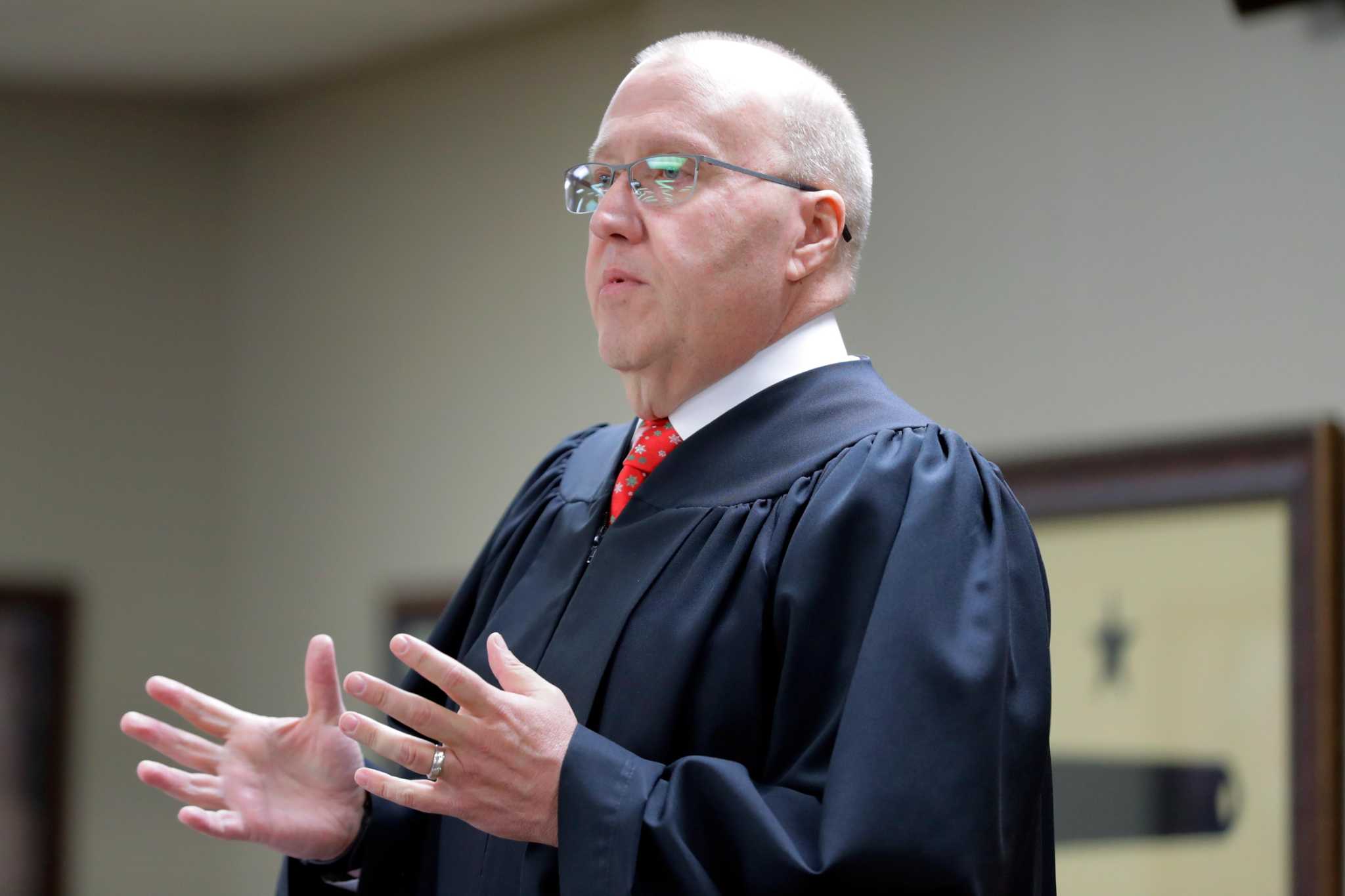 Montgomery County judge can continue prayers in courtroom