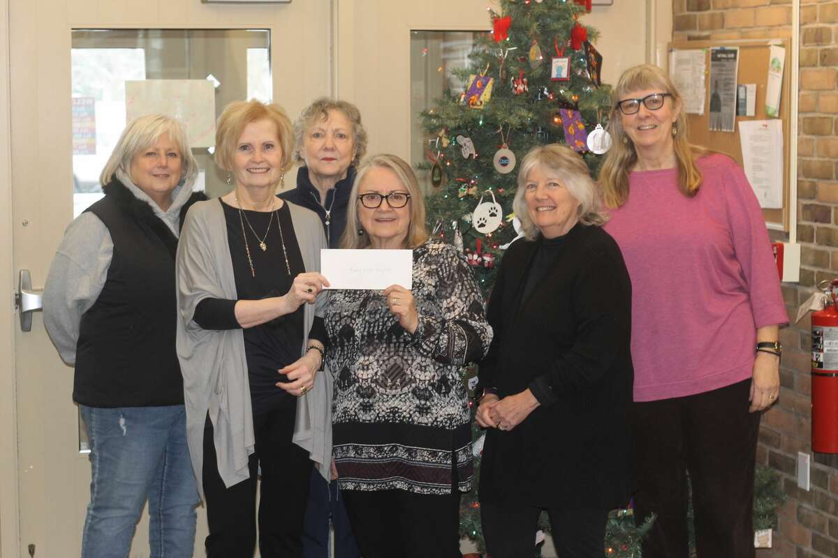 Members from the Lakeside Club make a $4,000 donation to the Armory Youth Project with proceeds from the 2021 Festival of Trees. Pictured (left to right, front row) are Valerie Bergstrom, Armory board president; Deb Green, Lakeside Club president; and Lynda Beaton, Lakeside Club board member; (back row) Lakeside Club board members Lou Ann Dishmon, Marianne Domako and Nanci Swenson.