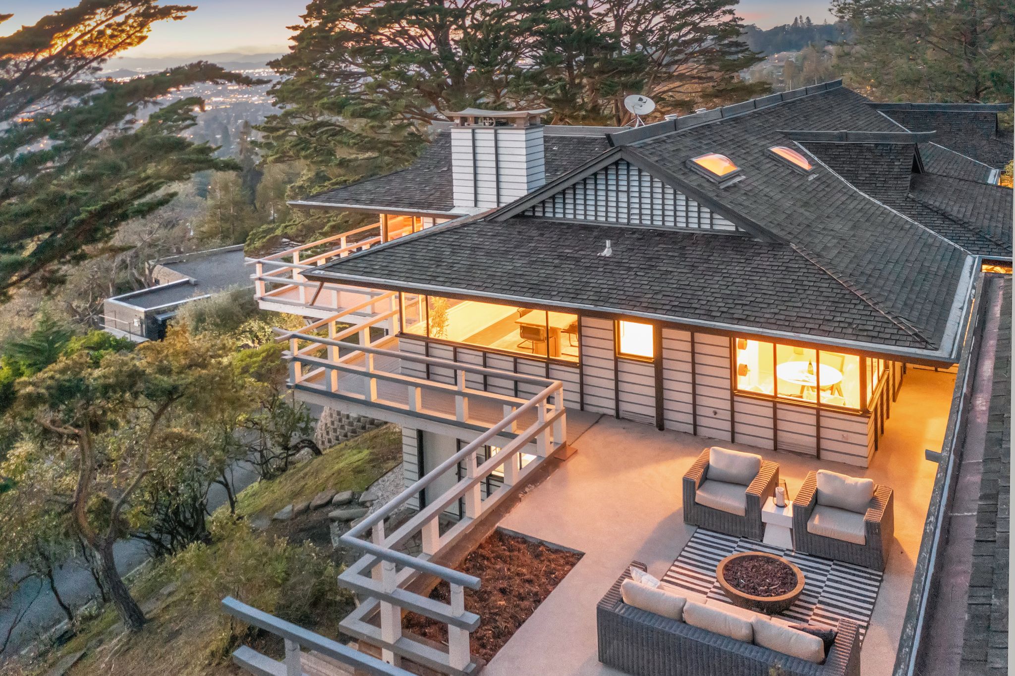 Berkeley Mid Century Inspired By Japanese Palace Asks 3 5m