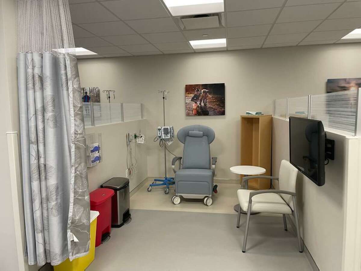 The Hartford HealthCare Cancer Institute at St. Vincent’s Medical Center has opened a new medical oncology and infusion center in Fairfield.