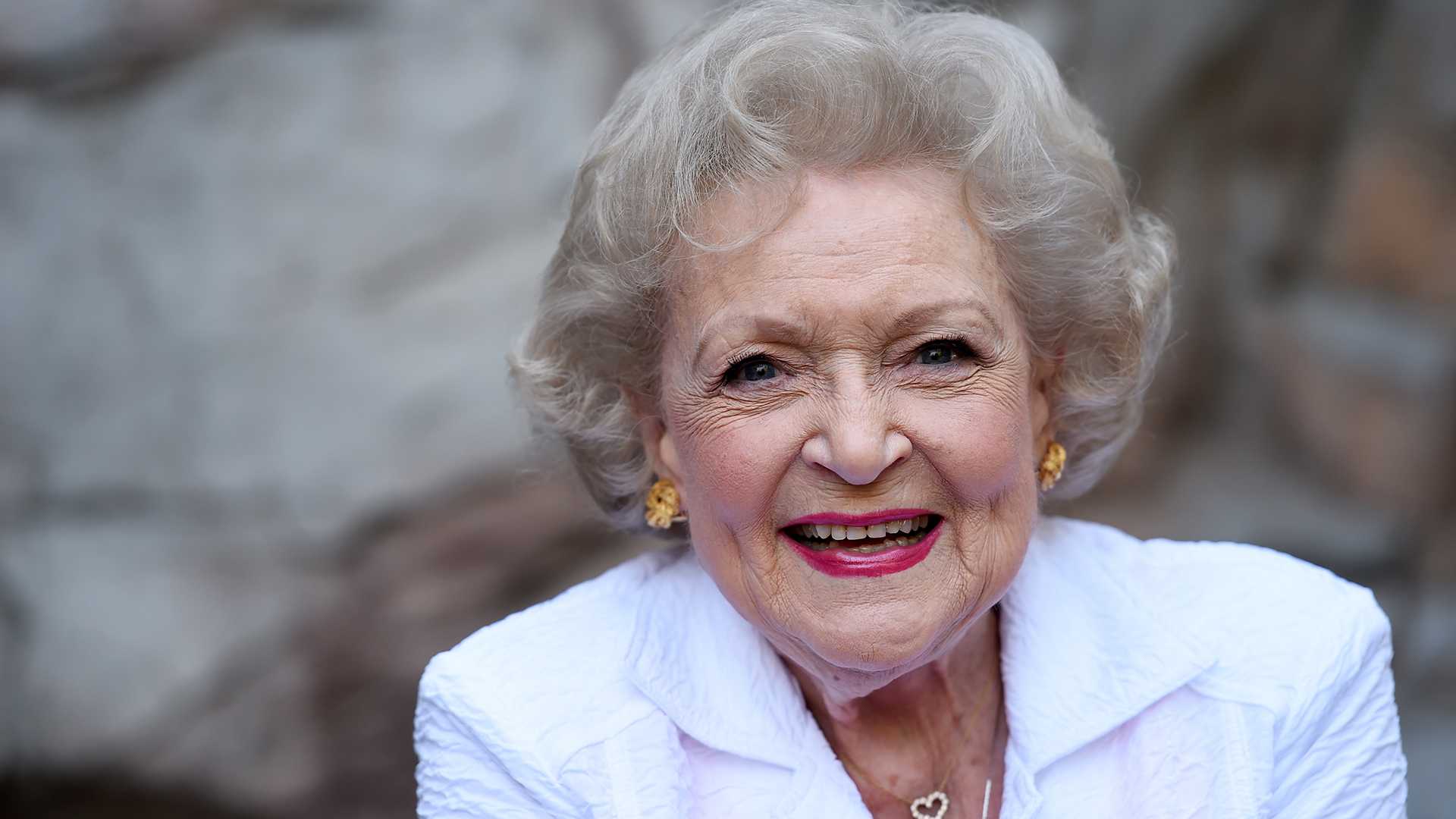 Betty White dies at the age of 99 - Vimarsana News