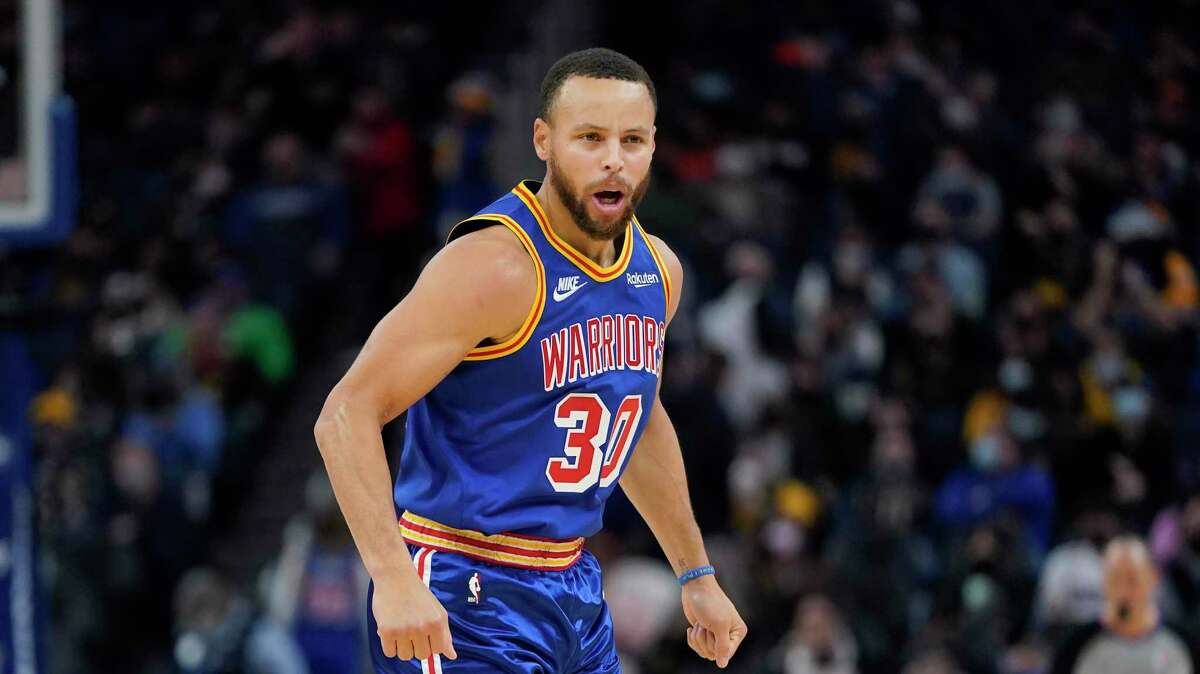 Stephen Curry and the Warriors will face the Jazz in Salt Lake City at 6 p.m. Saturday. (NBCSBA)