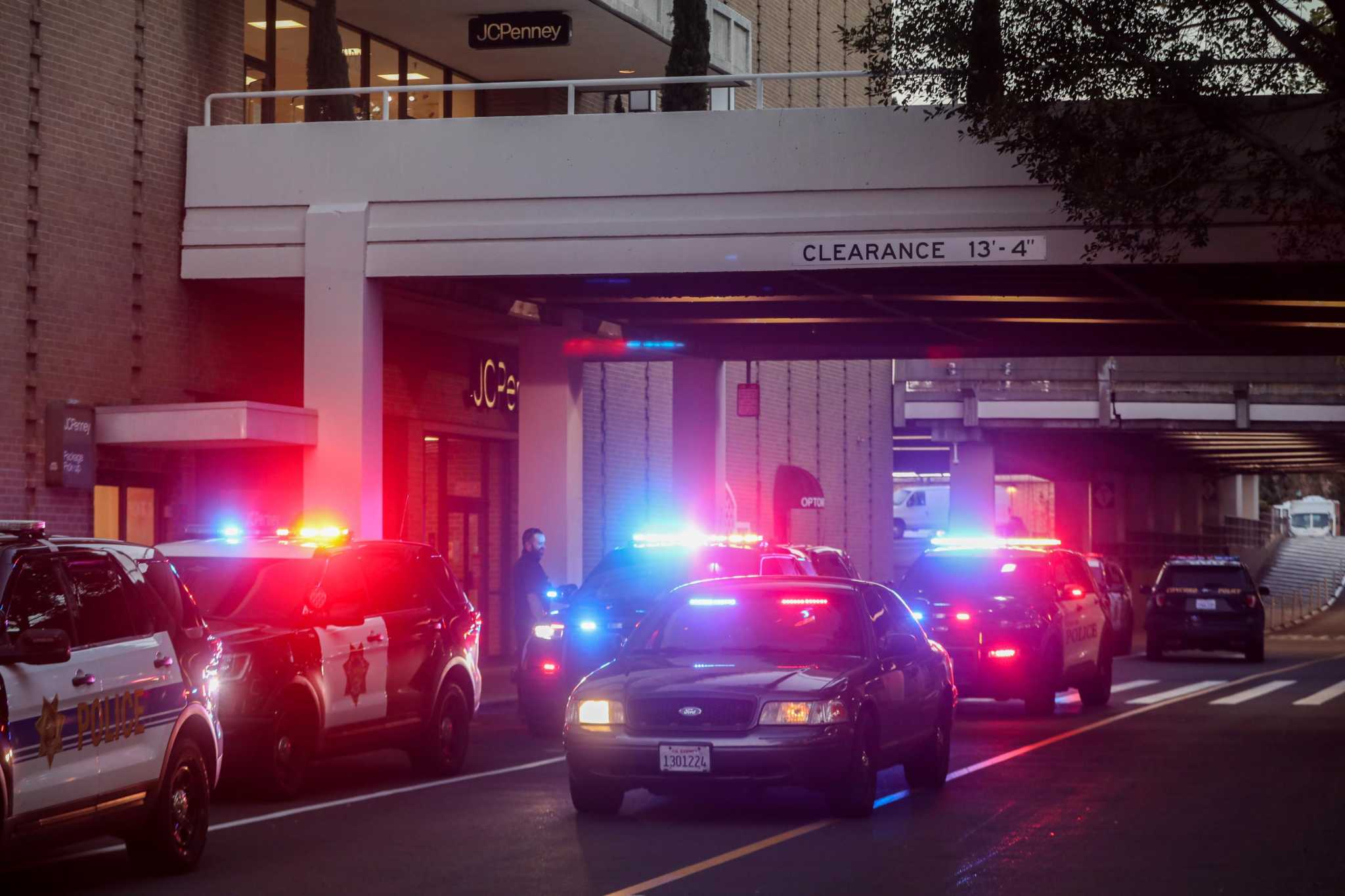 Concord Sunvalley mall shooting prompts evacuations, lockdown - Vimarsana News