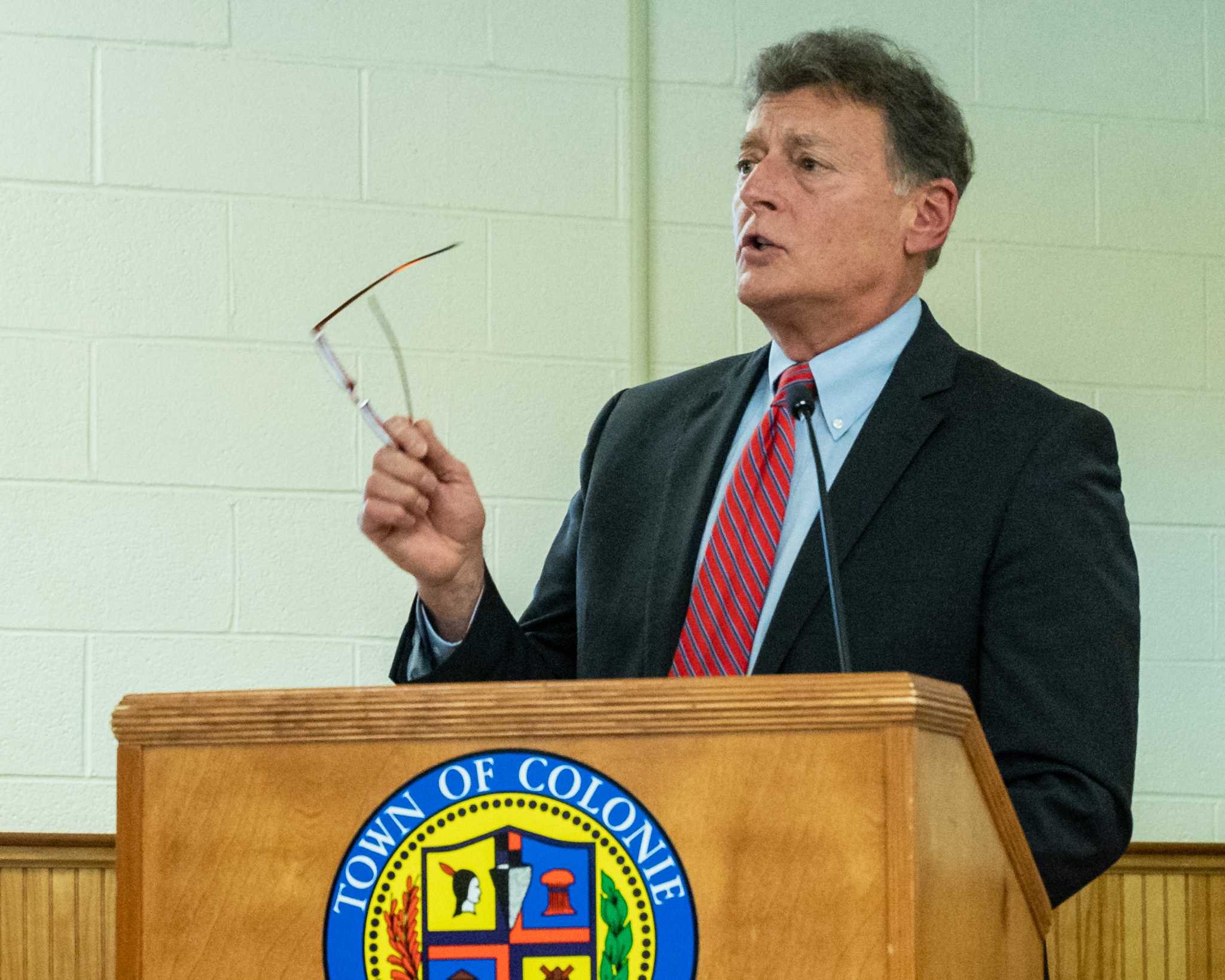 Colonie says NYC, Albany blocked them from migrant meeting