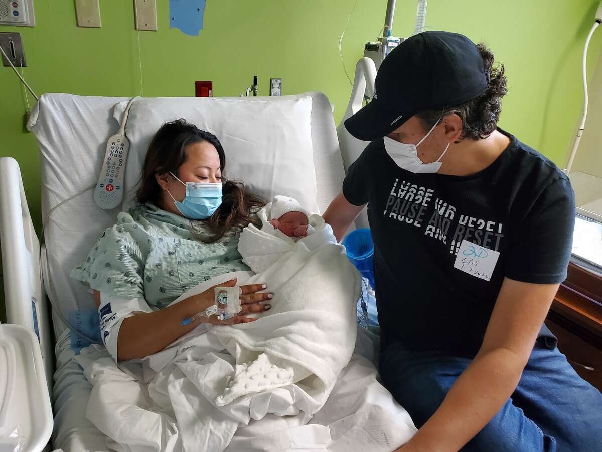 First Houston-area baby of 2022 was ‘born with a purpose,’ mother says