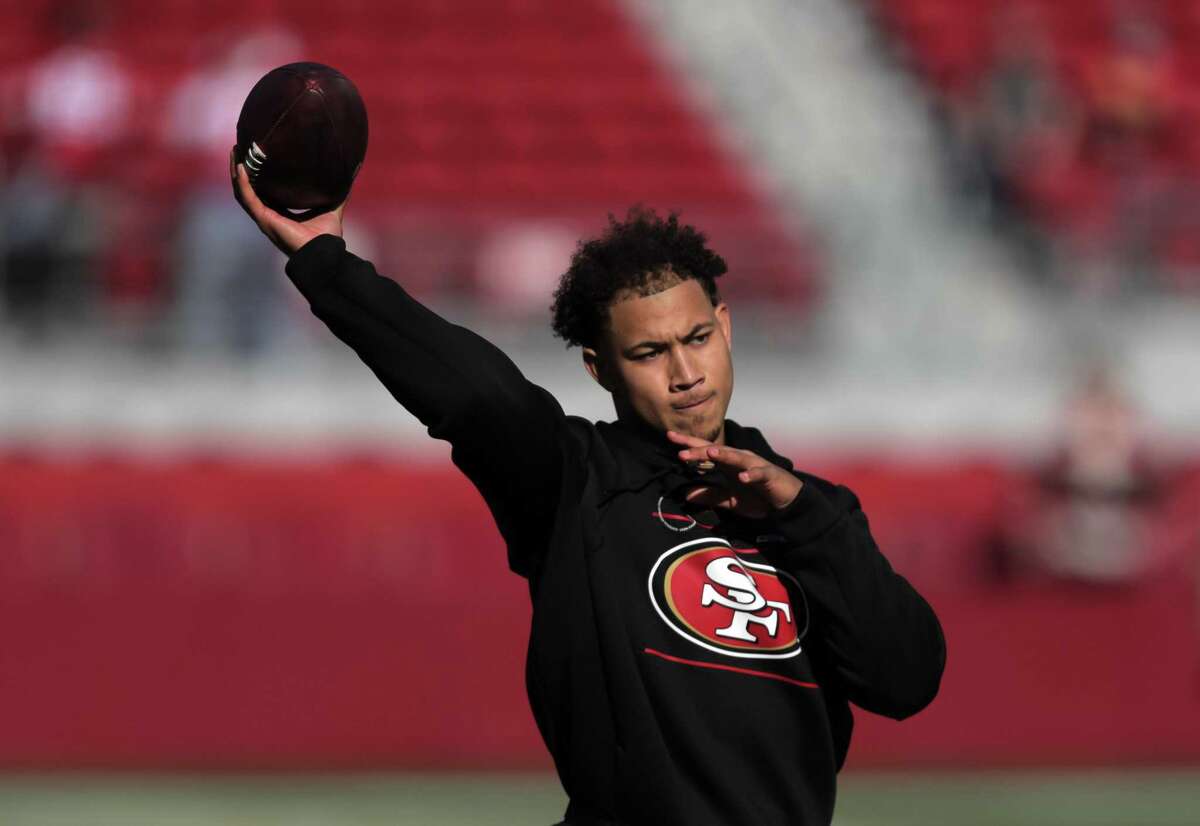 San Francisco 49ers quarterback Trey Lance (5) during warmups