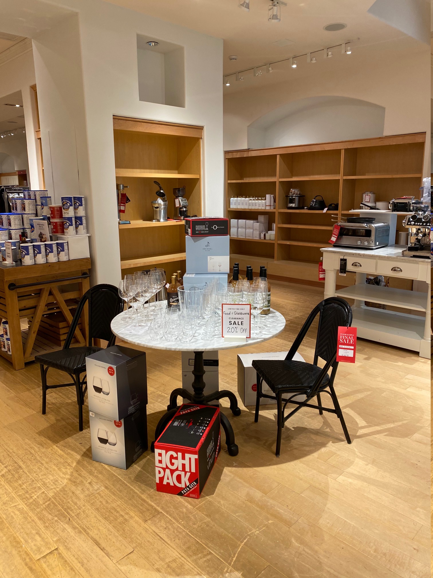 Williams Sonoma's Store in Westfield Slated to Close Permanently