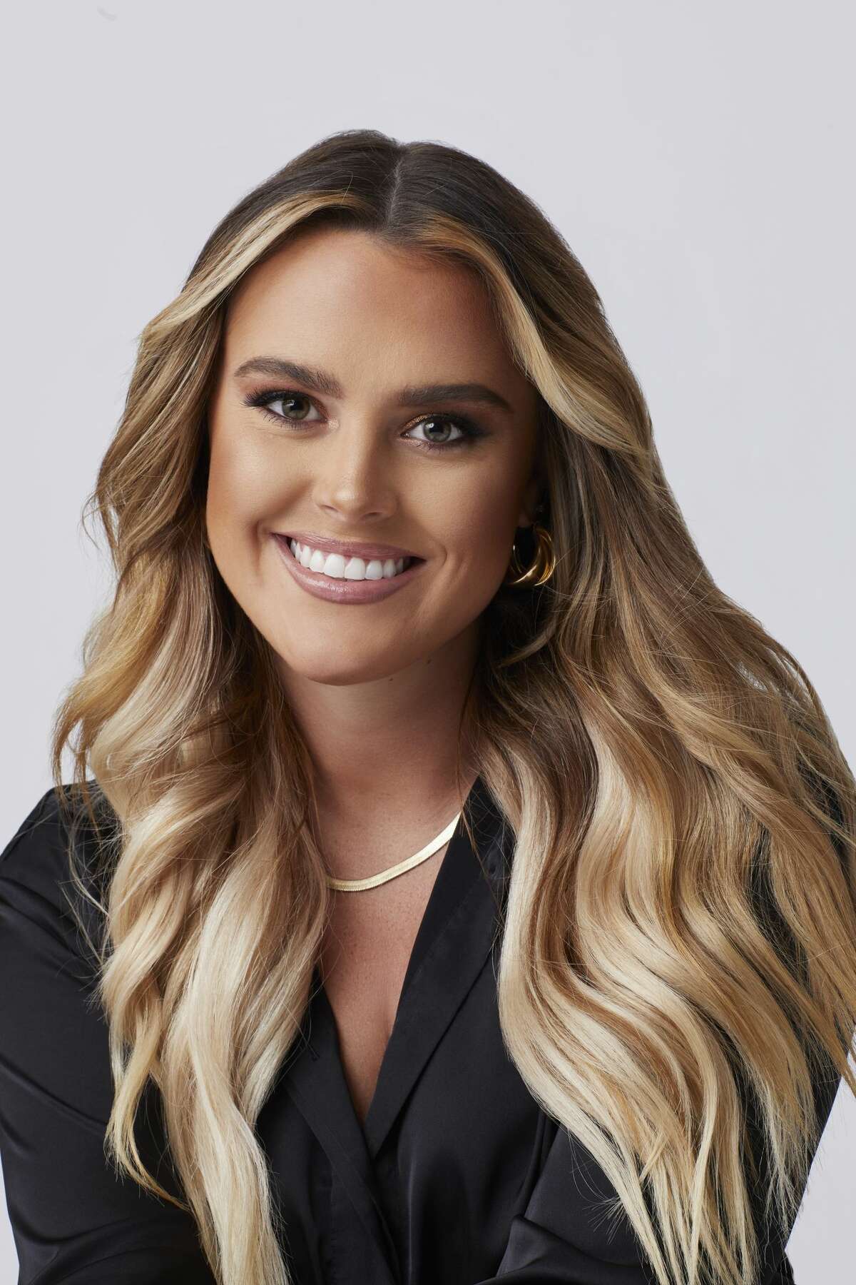 Rianna, 26, is a registered nurse from Dallas. She was sent home night 1 on the dating show. 