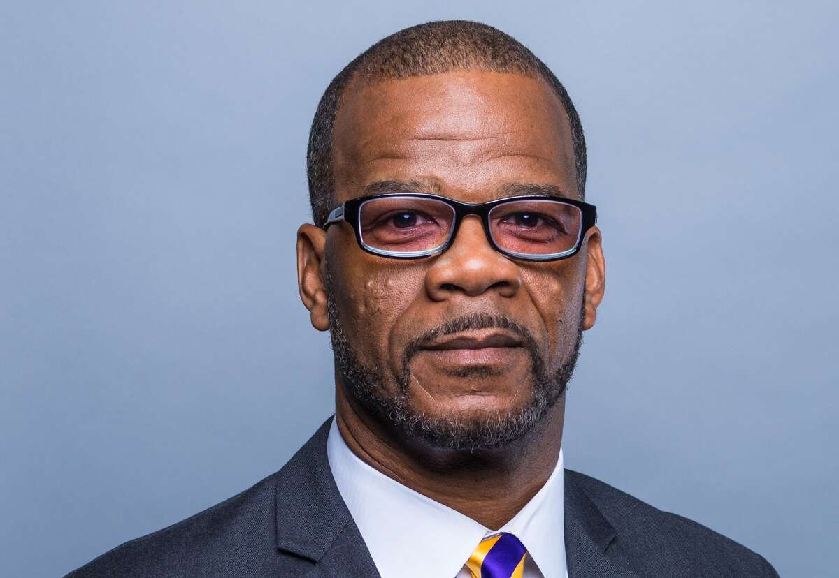 Former Oilers great Bubba McDowell named head coach at Prairie View A&M