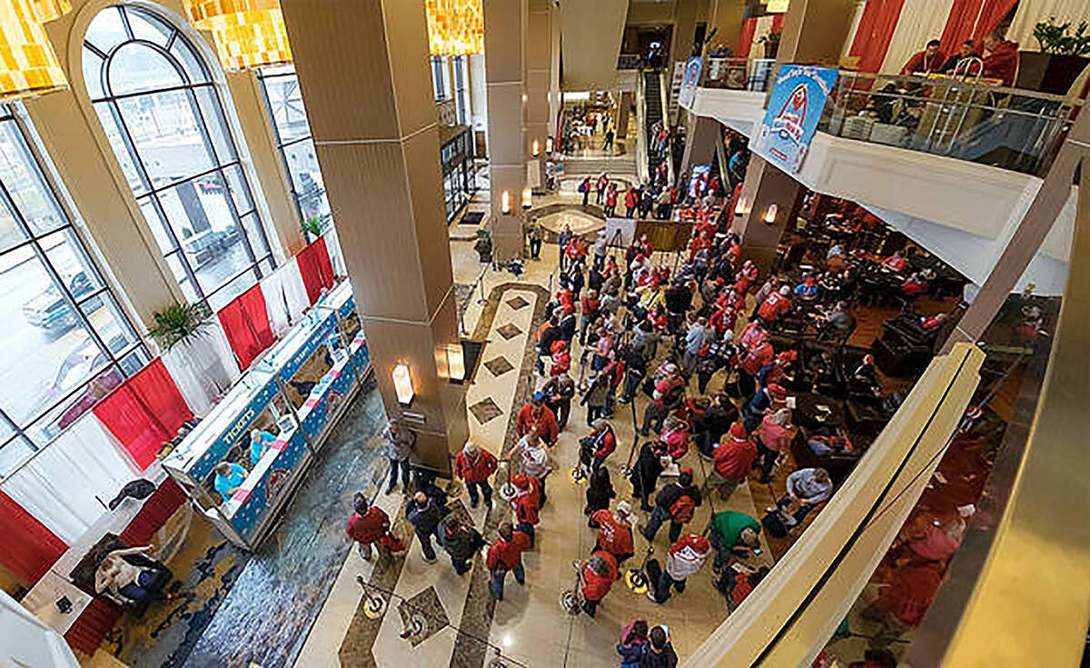 Fans line up for tickets for admission to a previous Cardinals Winter Warm-Up. This year's event has been canceled because of the MLB work stoppage.