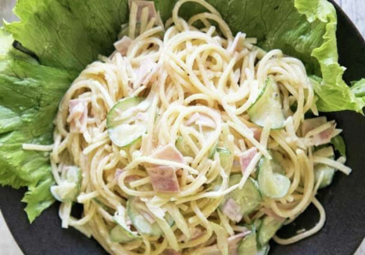 In Japanese, "itameshi" means "Italian food," and it also refers to a cluninary mashup of the two like this spaghetti salad with Kewpie-mayo sauce.