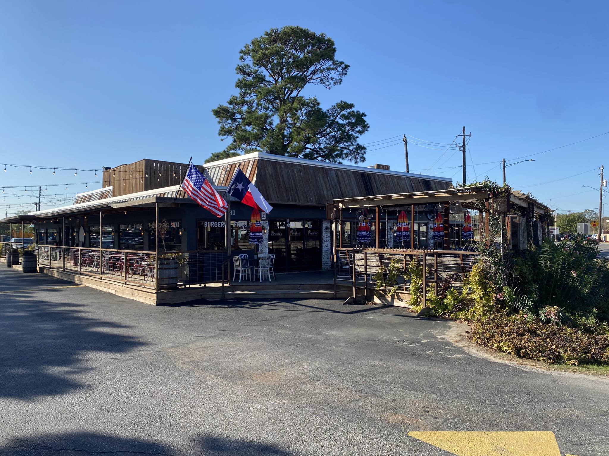 Houston Heights favorite Preslee's expands into Webster landmark The Hop