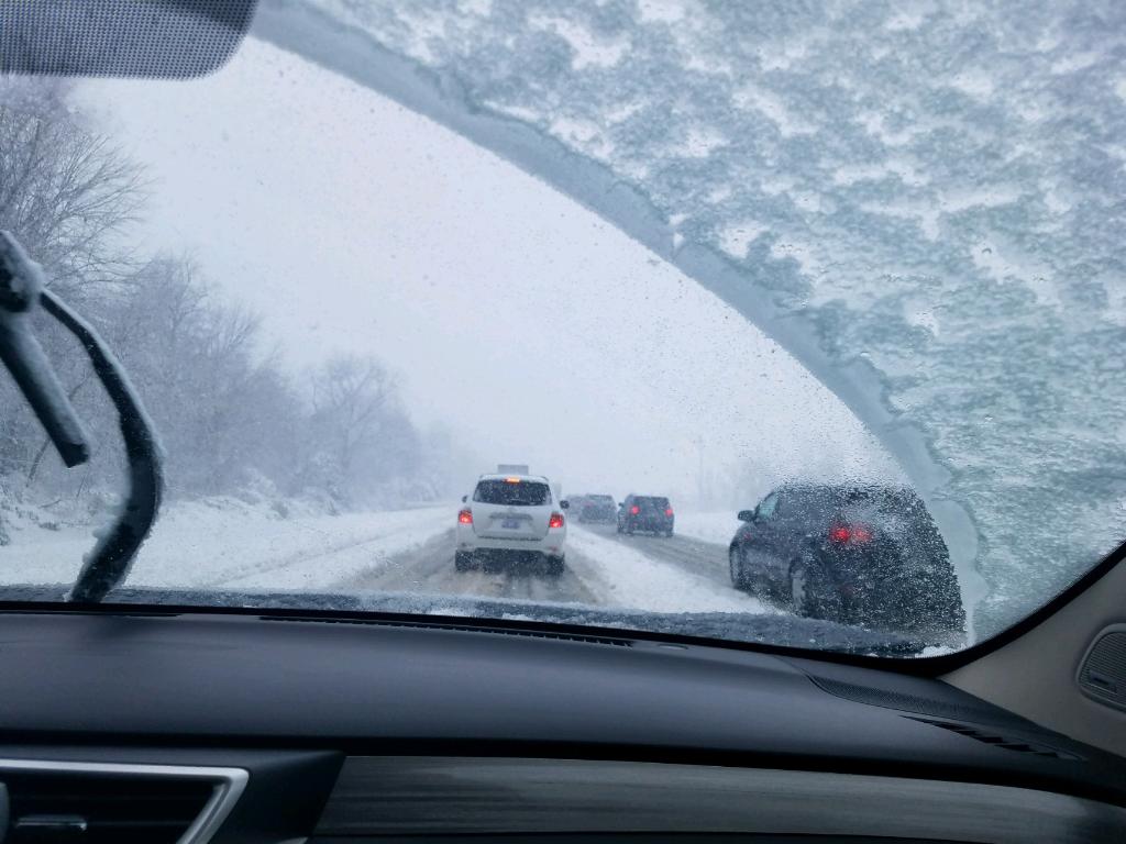 What to do if you’re stuck in your car in winter