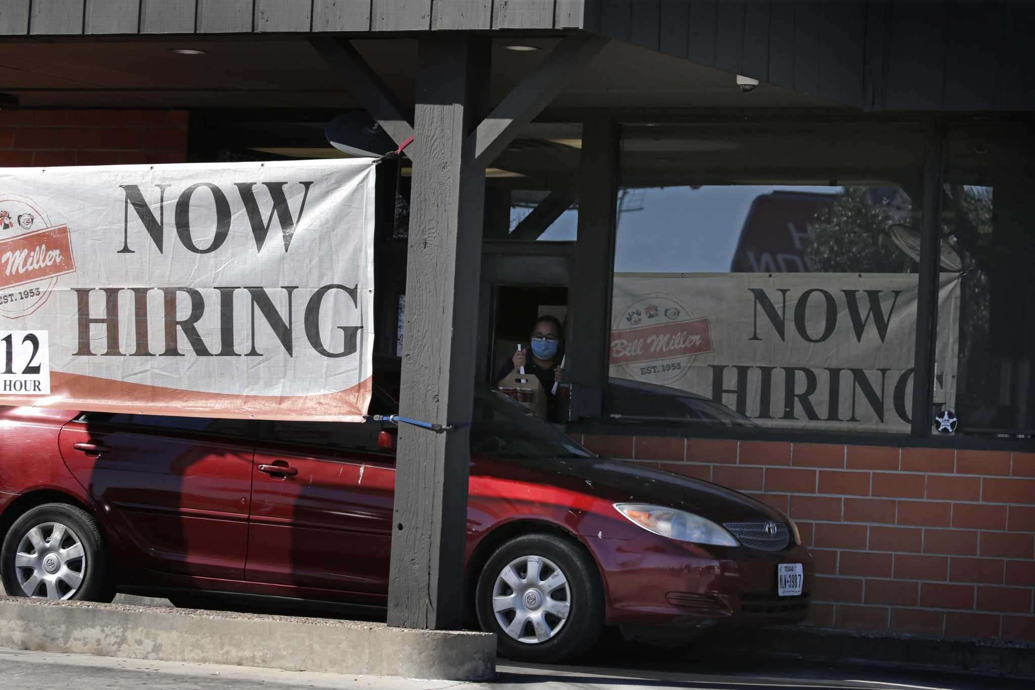 Restaurants closing dining rooms, reducing hours as omicron takes toll