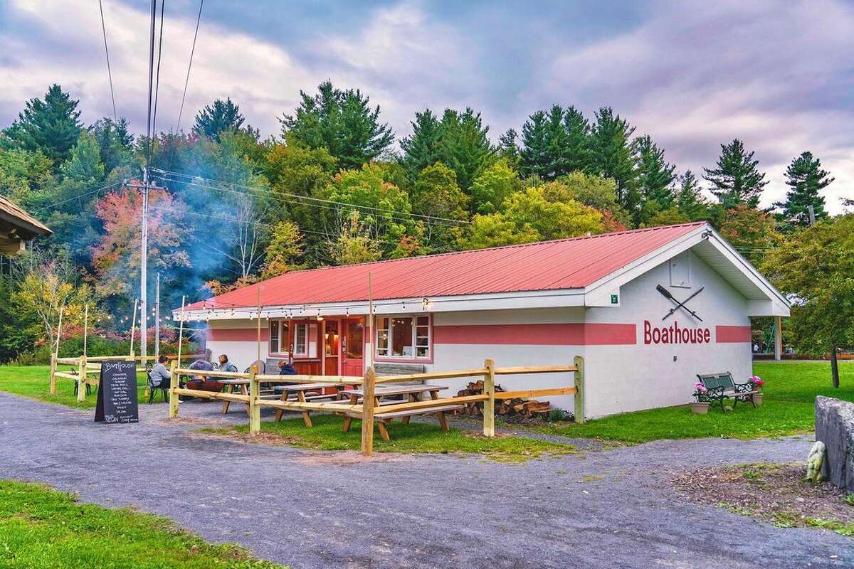 Lobster rolls, hot dogs and free s’mores are on the menu at Tanners Boathouse. Ice skating is coming in winter.