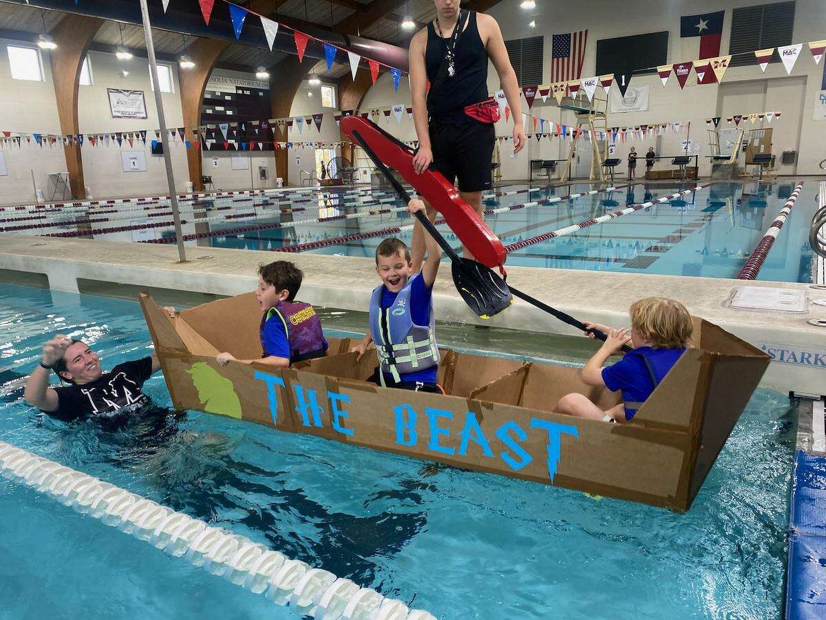 On Saturday, December 4, third and fourth-grade advanced academic students joined together for the Magnolia Regatta, Cardboard Challenge. 58 teams and 165 students set sail in their cardboard boats as part of their fourth-grade engineering project.