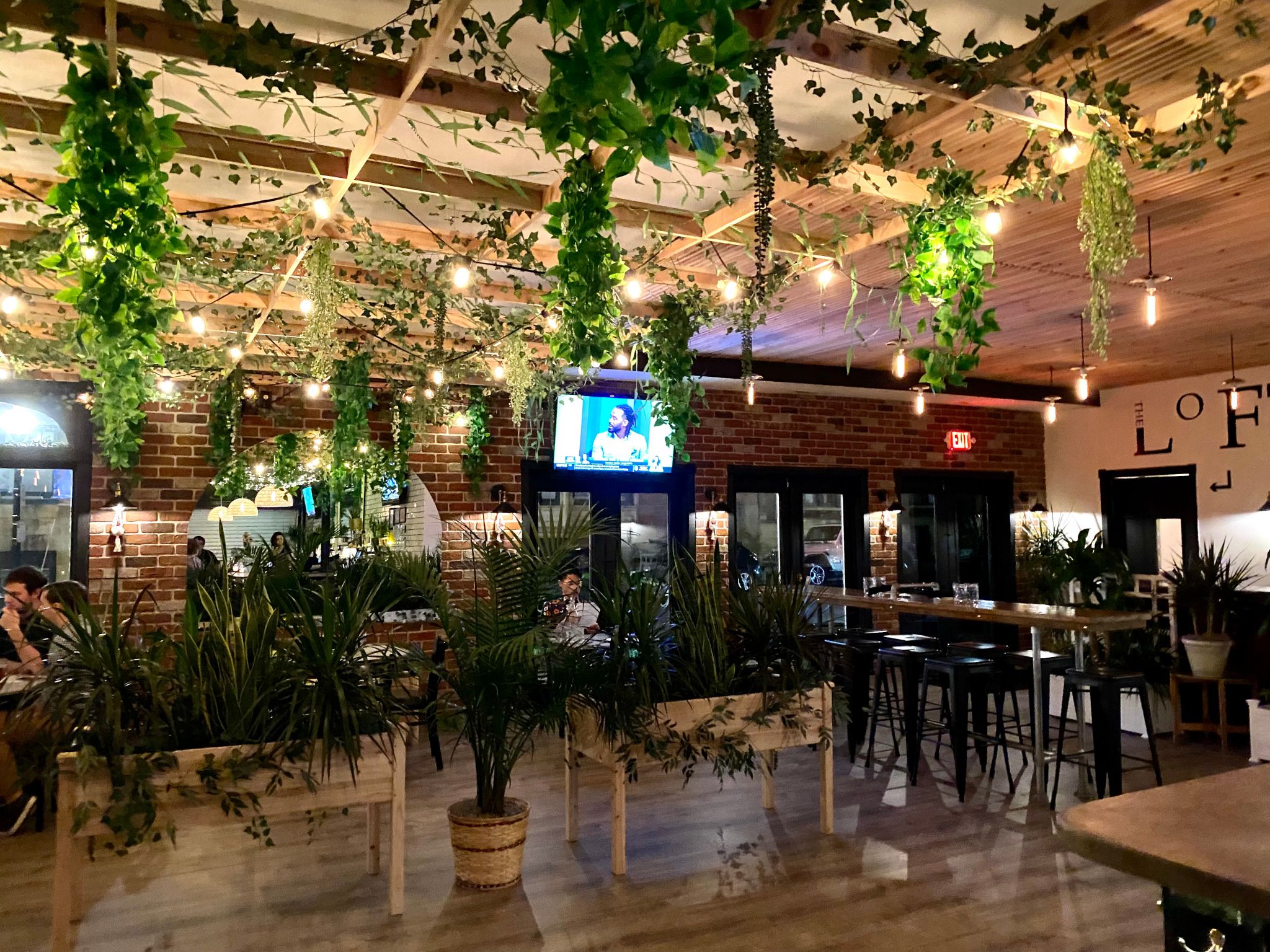 Restaurant scene trying to gauge Legislature-related business in new term - Vimarsana News