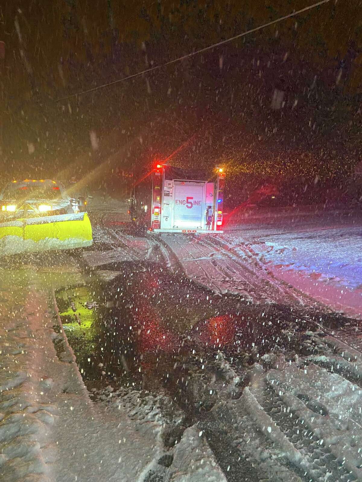 How much snow did Connecticut get?