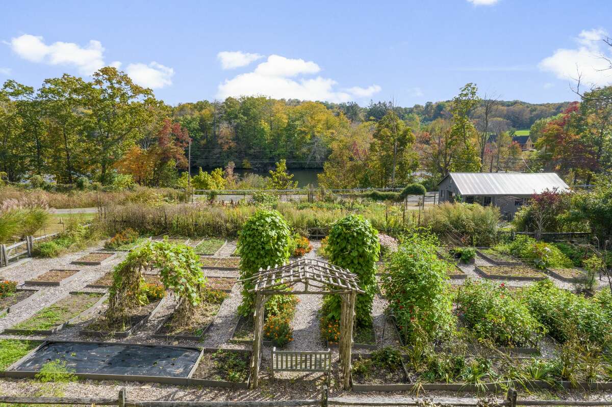 CT Home With Working Flower Farm Listed For Nearly 1M NH Register   1200x0 