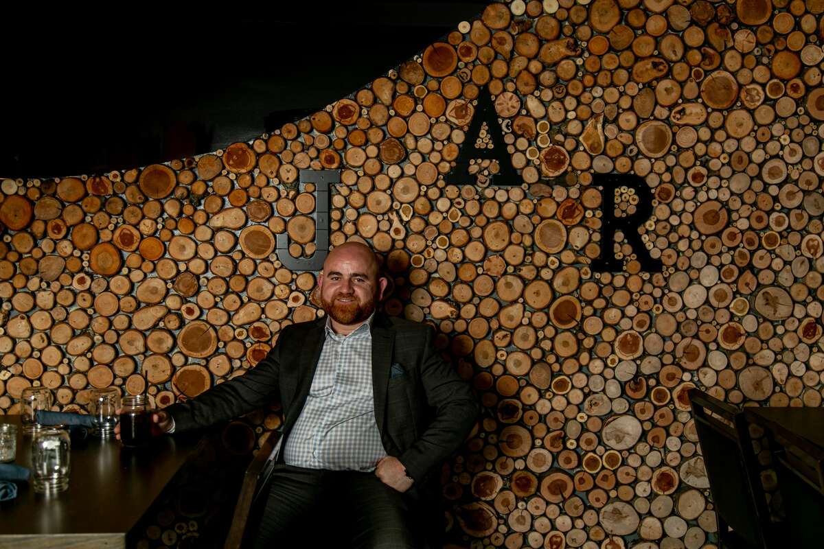 JAR + Bar to its global roots in eateryheavy West Hartford