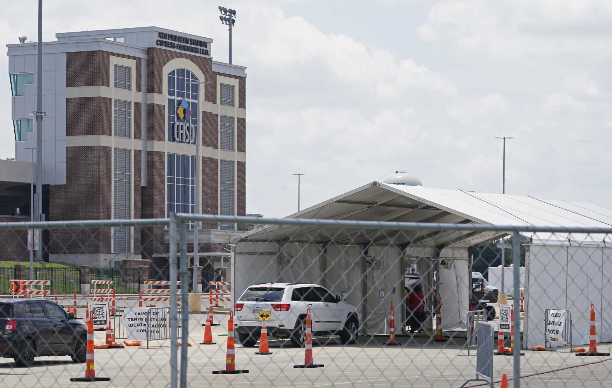 Woman accused of stashing COVID-positive child in car trunk at Harris County testing site - Vimarsana News